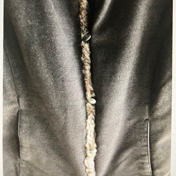 J Jill Vest Wool W/Faux Fur Collar & Trim Fully Lined with Pockets Never Worn - Picture 3 of 4